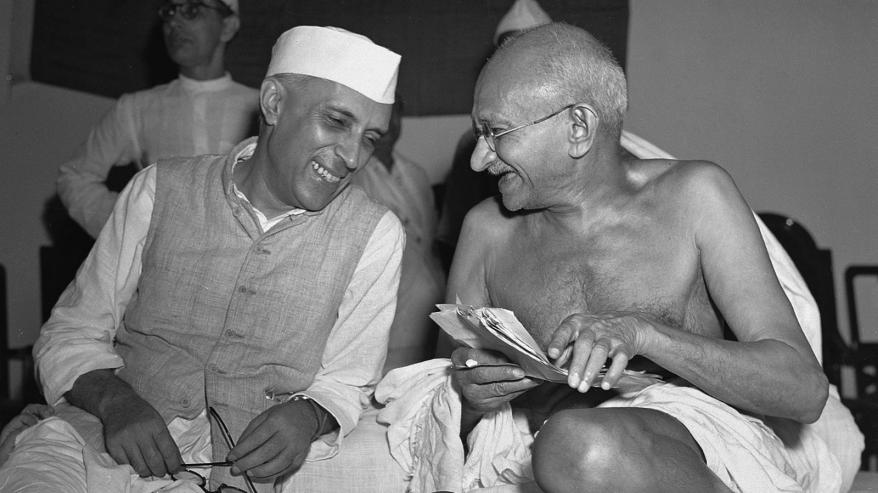 Nehru With Mahatma Gandhi.jpg